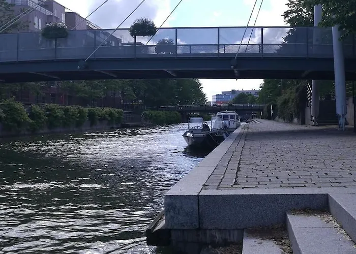 - Nearby Centrum & Metro شقة *