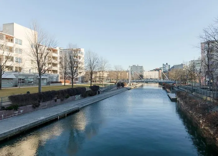 - Nearby Centrum & Metro شقة *